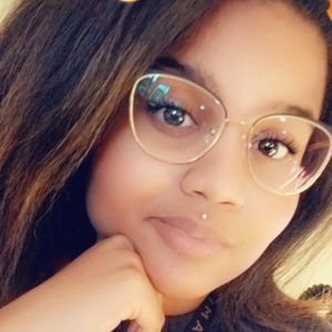 Meet your Posher, Evalise